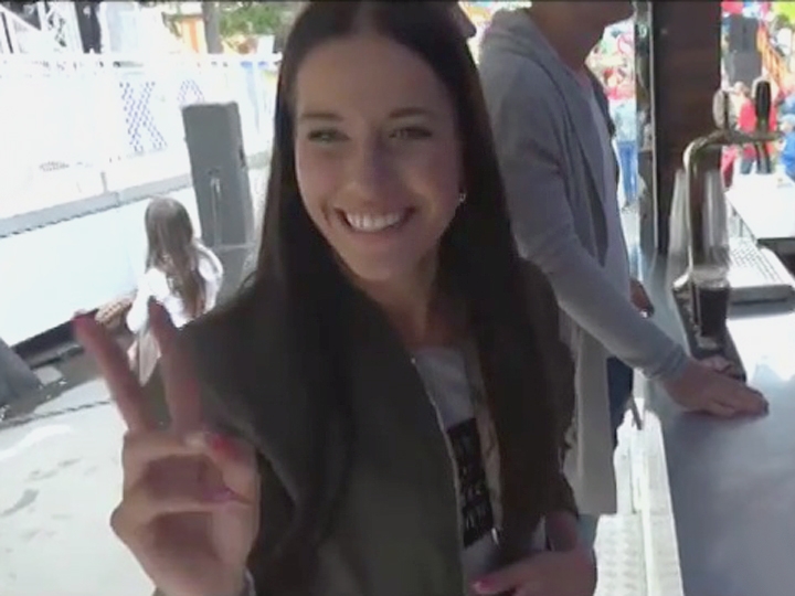 Swinger Virgin has "Second Thots" | eFukt.com
